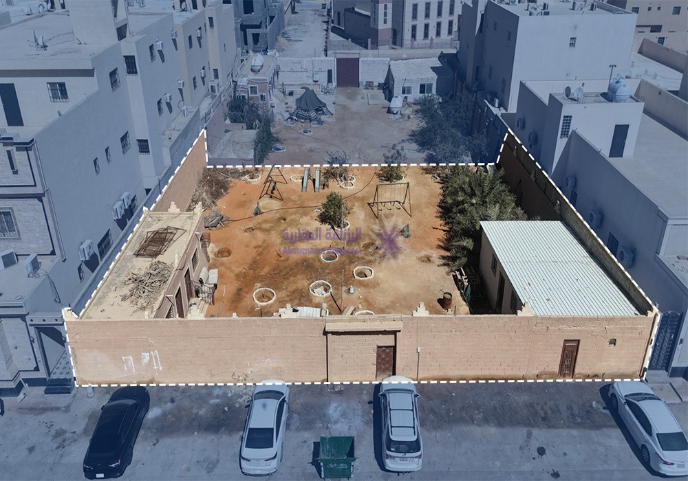 أرض مسورة بمساحة 900 م² في مدينة الرياض