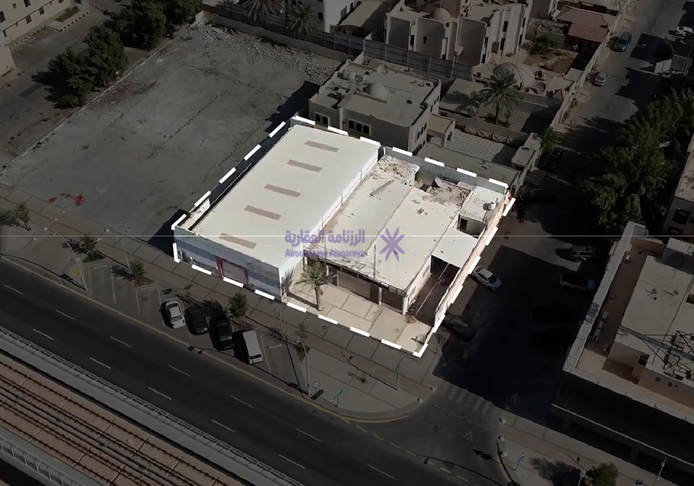 أرض سكنية تجارية بمساحة 1050 م² في مدينة الرياض